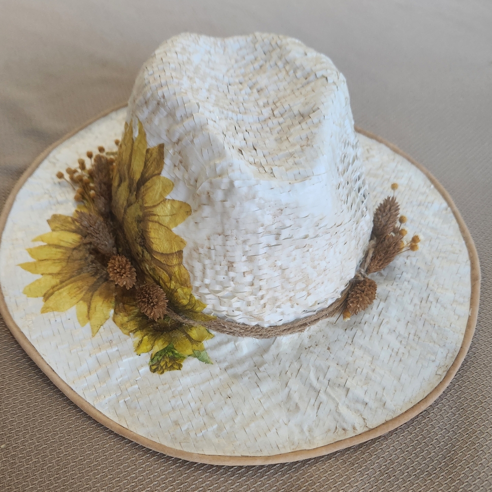 Handcrafted Sunflower Straw Fedora – Rustic Western Boho Hat/white